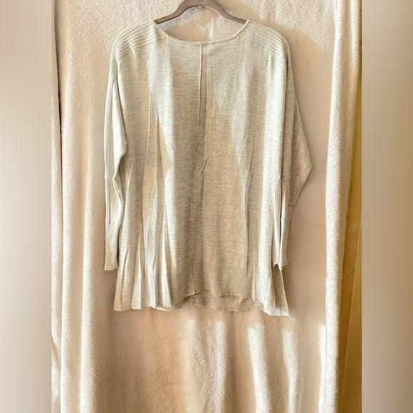 LILLY PULITZER JOSLYN SWEATER - Picture 2 of 3